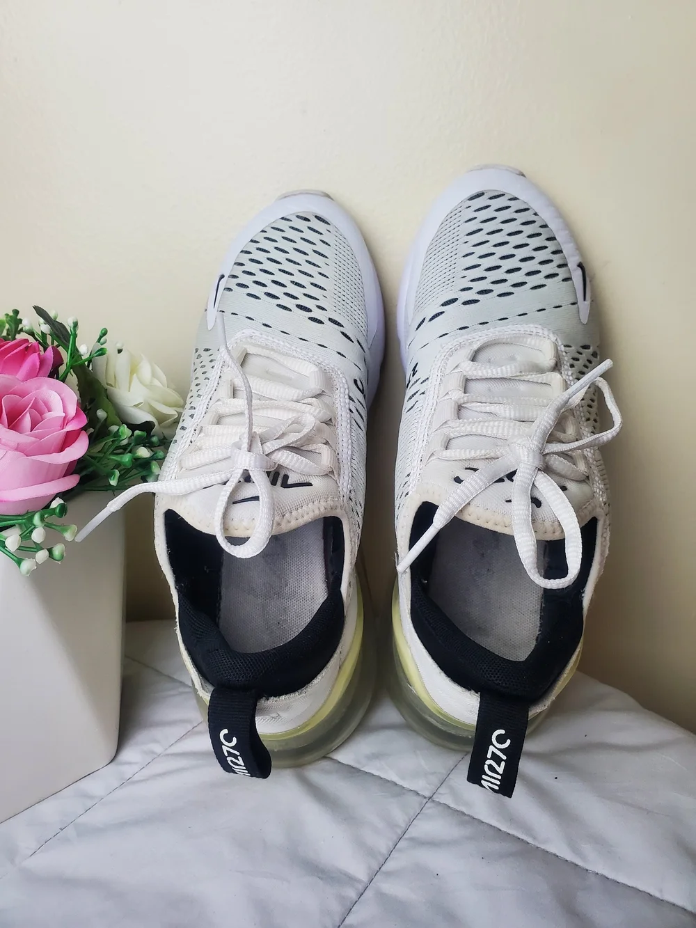 Nike Air Max 270 White Black Sneakers Women's Size 7